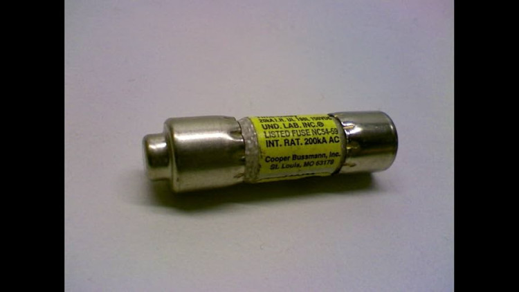 BUSSMANN LP-CC-6 FUSE, 6A, 600V, TIME DELAY; VOLTAGE RATING VDC:300V; VOLTAGE RATING VAC:600V; FUSE CURRENT:6A; BLOW CHARACTERISTIC:TIME DELAY; FUSE SIZE METRIC:10.3MM BUSSMANN LP-CC-6 FUSE, 6A, 600V, TIME DELAY; VOLTAGE RATING VDC:300V; VOLTAGE RATING VAC:600V; FUSE CURRENT:6A; BLOW CHARACTERISTIC:TIME DELAY; FUSE SIZE METRIC:10.3MM