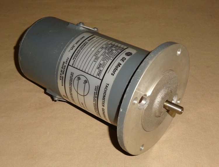 GENERAL ELECTRIC 5PY59JY1  TACHOMETER GENERATOR 100V/1000RPM 2500RPM MAX