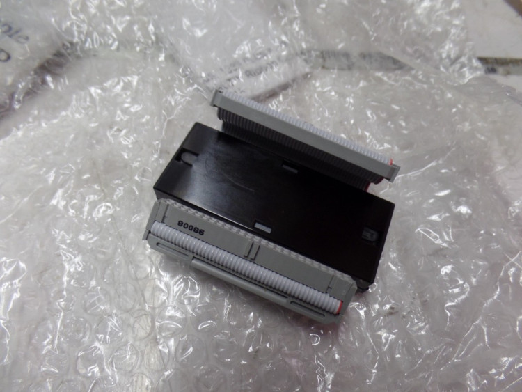 ALLEN BRADLEY 1336-RCBL-SP1B FERRITE CLAMP,W/RIBBON CABLE,FOR CM NOISE REDUCTIO ALLEN BRADLEY 1336-RCBL-SP1B FERRITE CLAMP,W/RIBBON CABLE,FOR CM NOISE REDUCTIO