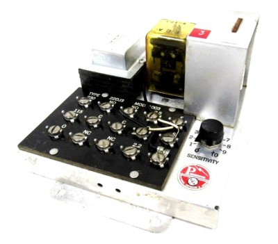 ALLEN BRADLEY 22DJ3-1003 PHOTOELECTRIC CONTROLLER 115/230VAC 50/60HZ ALLEN BRADLEY 22DJ3-1003 PHOTOELECTRIC CONTROLLER 115/230VAC 50/60HZ