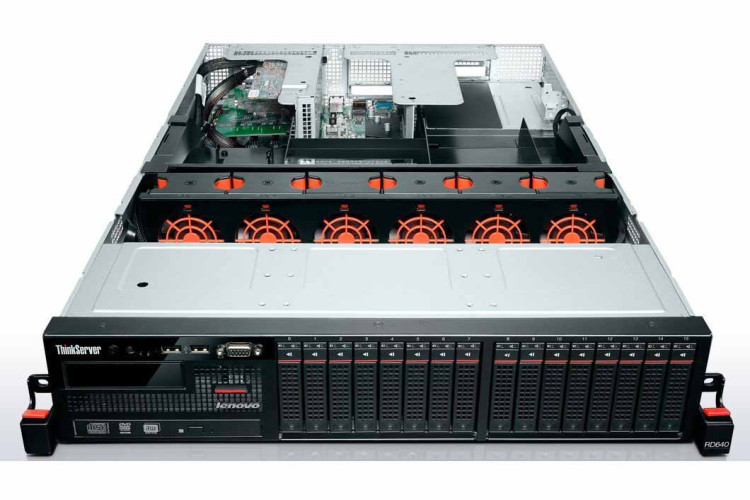 Сервер Lenovo RD640 1xE5-2630v2 1x8Gb   70AY000BRU