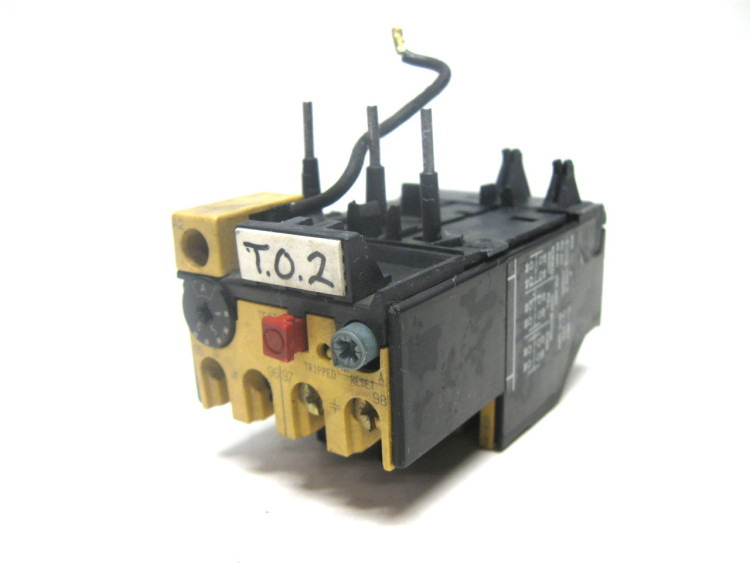 ALLEN BRADLEY 193-BSB-60  OVERLOAD RELAY 4-6AMP BI-METALLIC NEMA B600