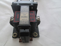 ALLEN BRADLEY 700-C020A1 RELAY 10AMP 600V 2POLE 2NC 120V COIL
